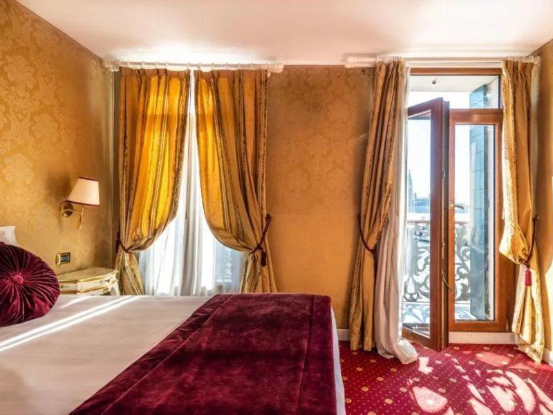 A Tribute To Music Residenza Hotel Venice Exterior photo