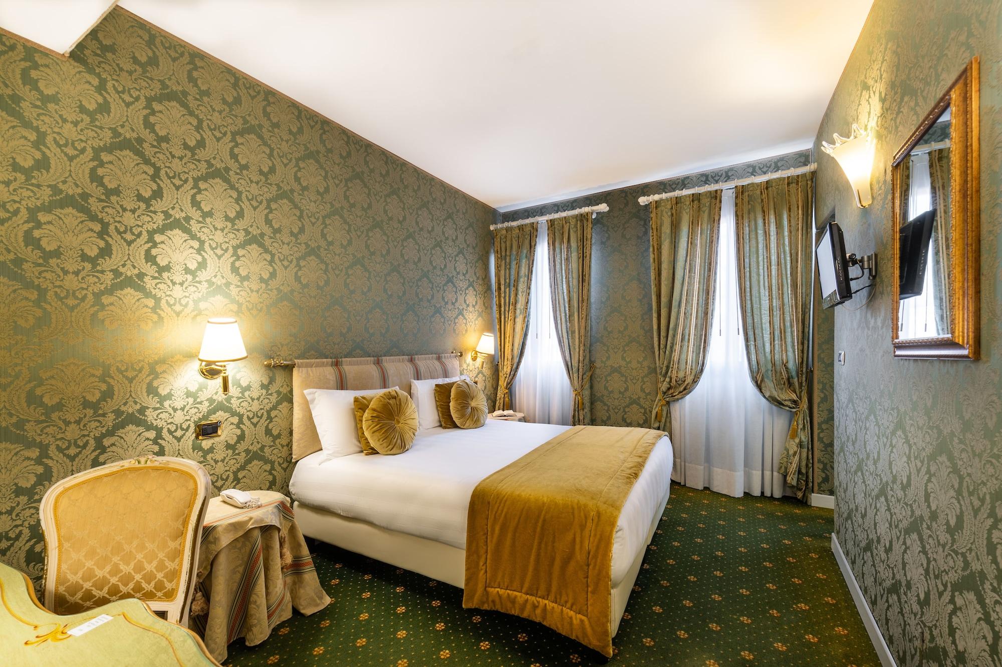 A Tribute To Music Residenza Hotel Venice Exterior photo