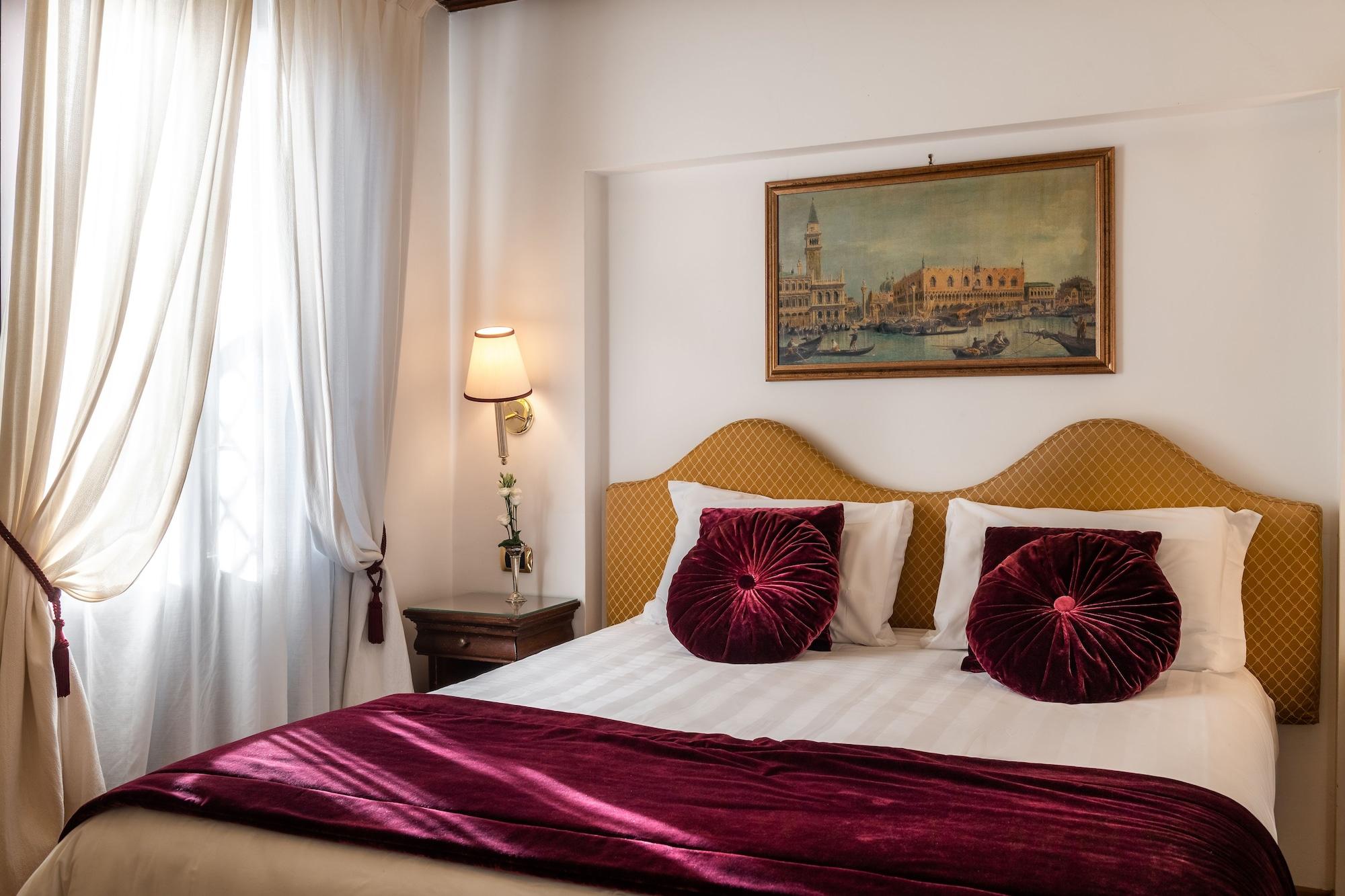 A Tribute To Music Residenza Hotel Venice Exterior photo